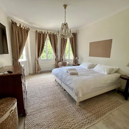 Charming Villa Piscine , Proche Mer Cap D'Antibes Villa *